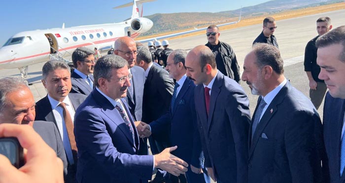 Cumhurbaşkanı Yardımcısı Cevdet Yılmaz, baba ocağında